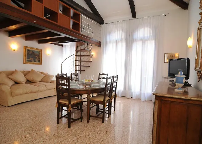 Sunny Canal A/c Wifi 威尼斯