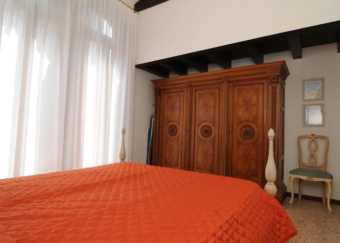 Sunny Canal A/c Wifi 公寓