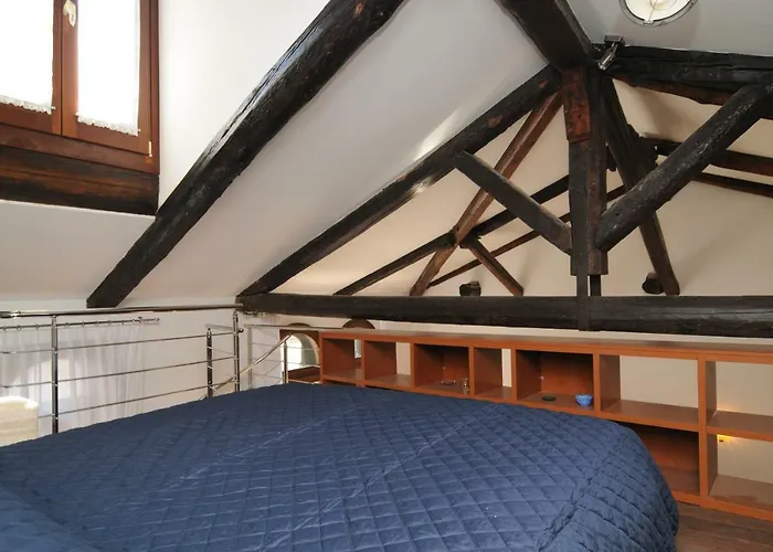 Sunny Canal A/c Wifi 公寓