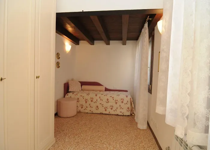 Sunny Canal A/c Wifi