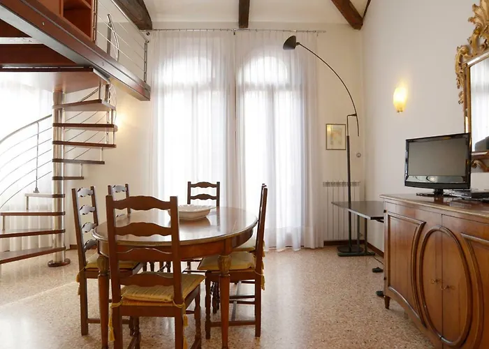 Sunny Canal A/c Wifi *