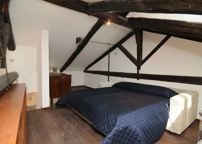 Sunny Canal A/c Wifi